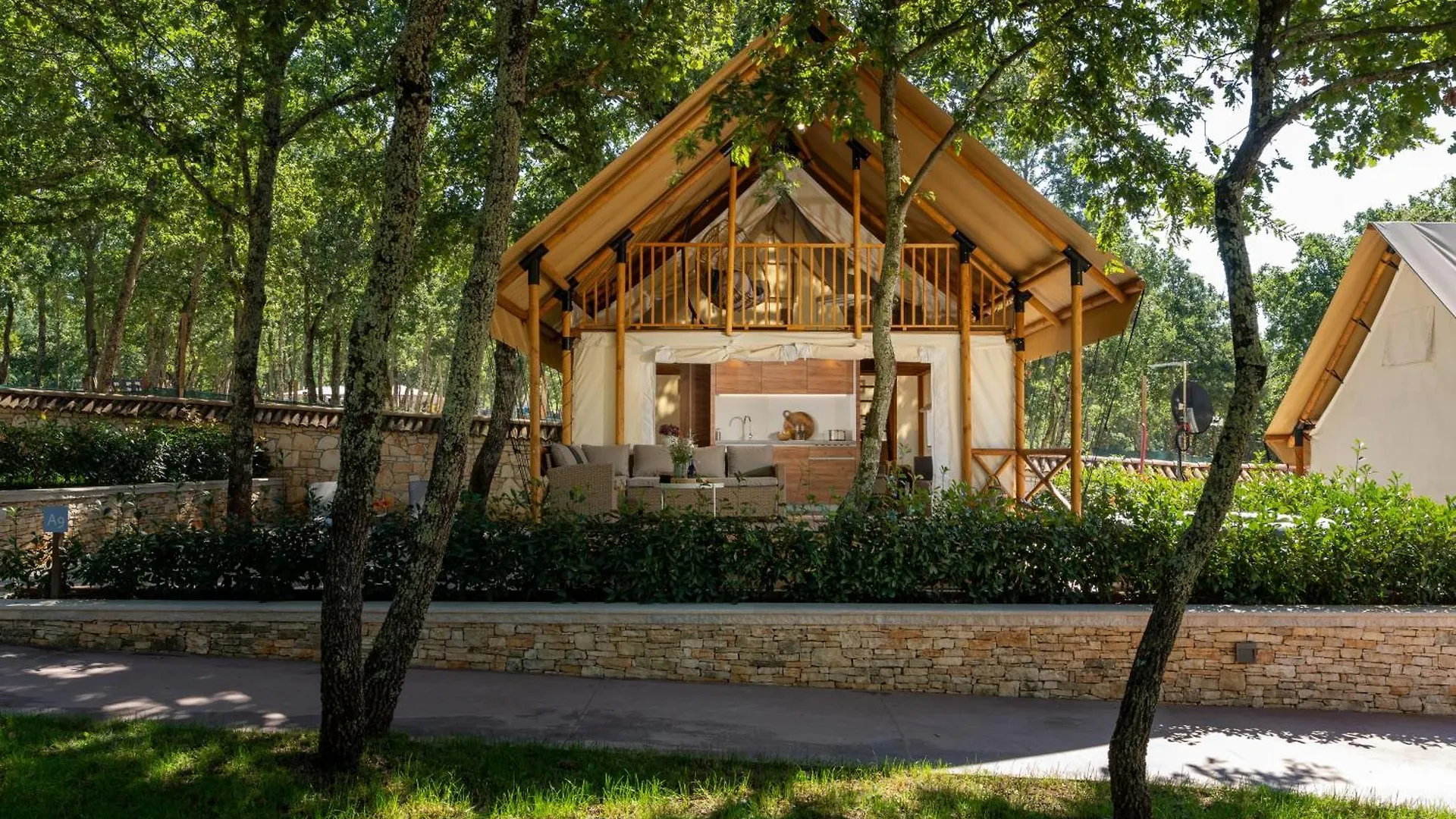 Banki Green Istrian Village - Holiday Homes & Glamping Tents Kamp Basici