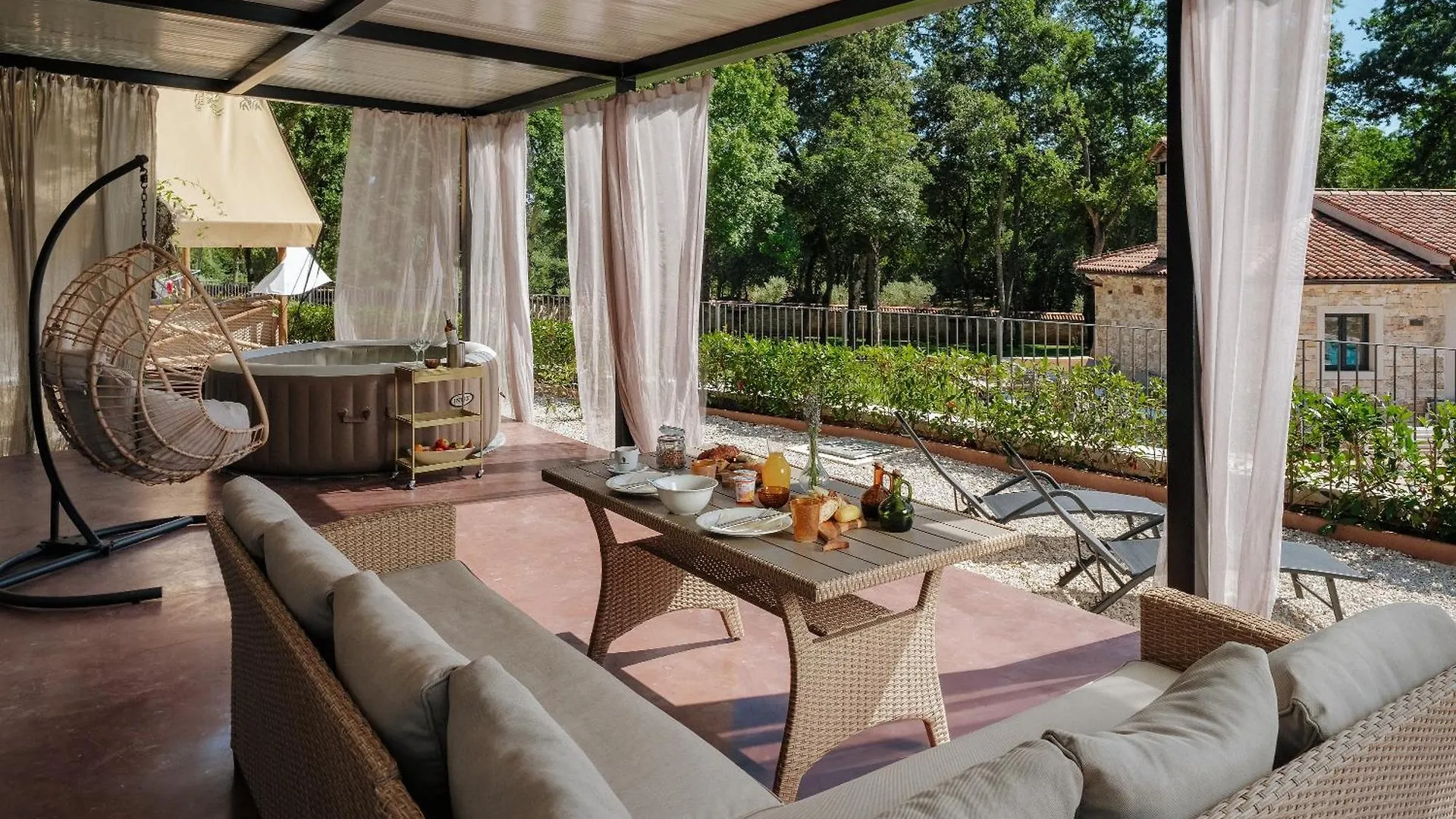 Banki Green Istrian Village - Holiday Homes & Glamping Tents Croatia